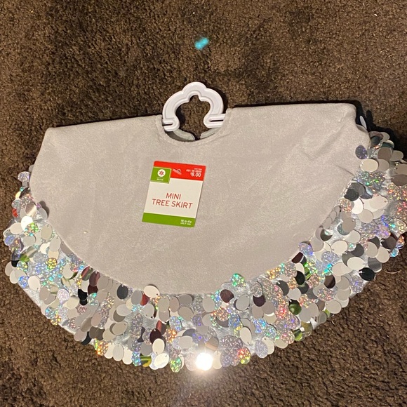 None Other - BNWT MINI TREE SKIRT